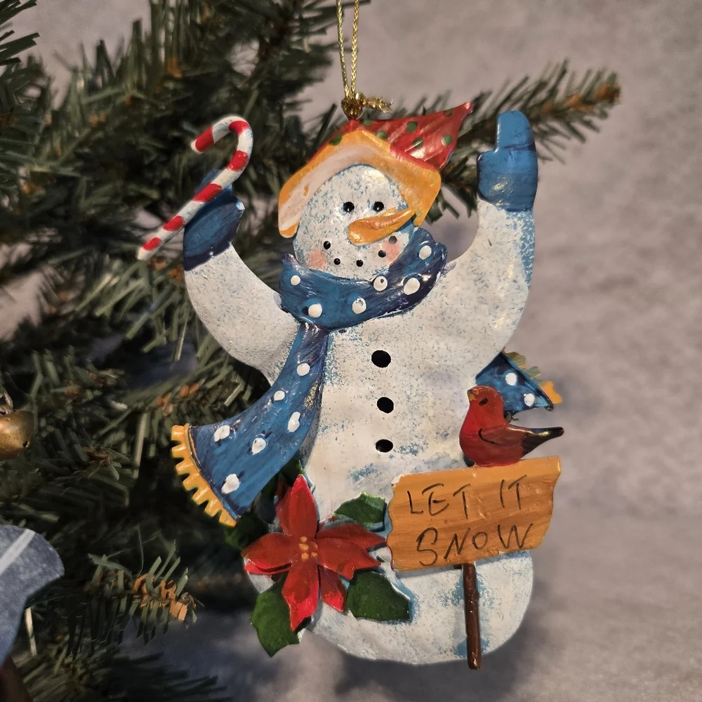 VTG Painted Metal Tin Snowman Ornaments Lot 3, Rustic Cardinal Birdhouse Wreath